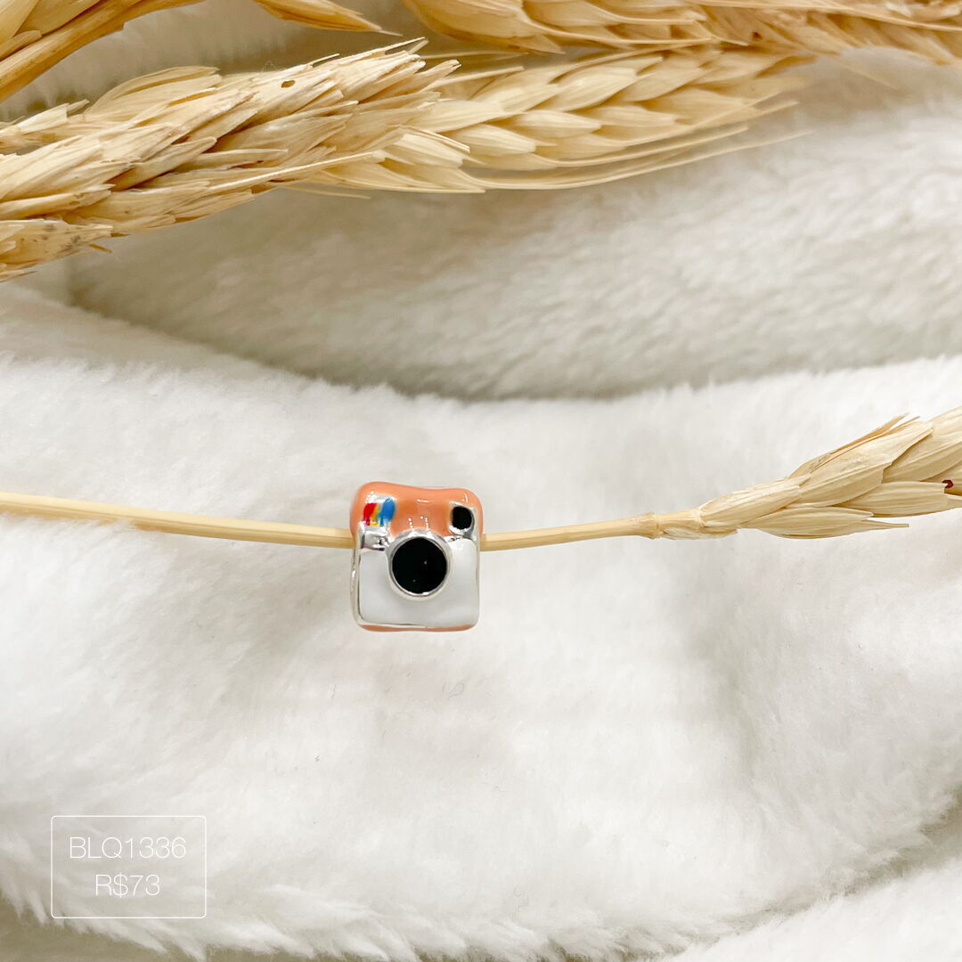 Berloque Instagram Vintage Passador Esmaltado Prateado